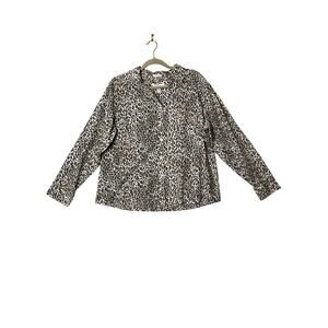 Chico's size 3 top leopard print cream/beige button-up no-iron career, office